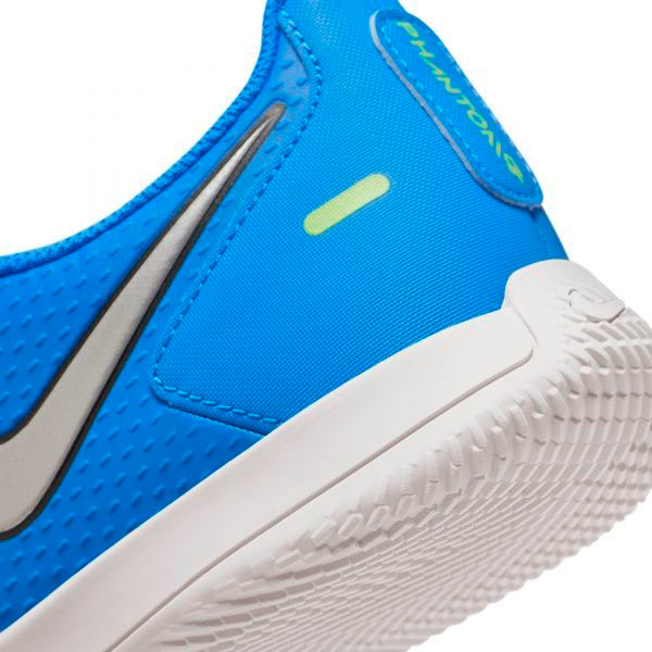 Бутси Nike Phantom GT Club IC CK8466-400 р. US 12 білий
