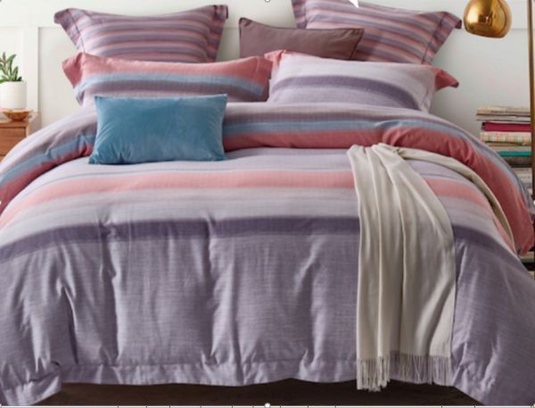 Комплект постільної білизни Coral Stripes 193 TC сімейний біло-червоний La Nuit 