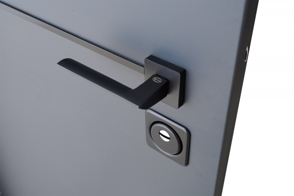 Дверь входная Abwehr КТМ 76 096 П (7021Т+АТЦ) Kale2 NEW ЧФ антрацит / RAL 7024 2050x960 мм правая