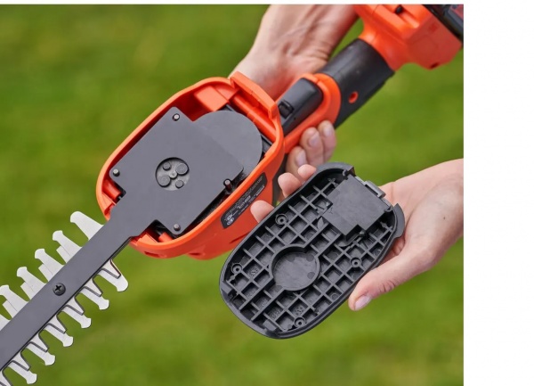 Кусторез аккумуляторный Black+Decker BCSS18D1