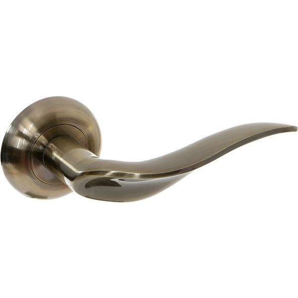 Ручка на розетке №26 старая бронза