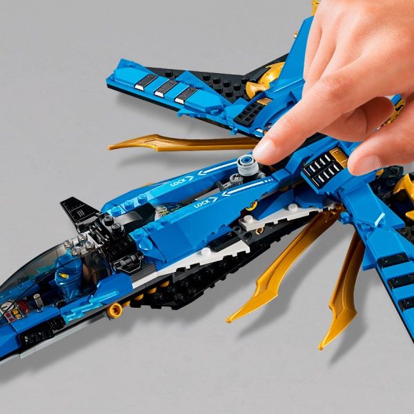 Конструктор LEGO Ninjago Штормовий винищувач Джея 70668
