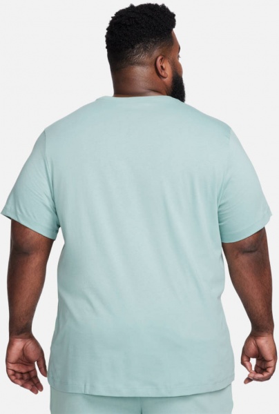 Футболка Nike M NSW CLUB TEE AR4997-310 р.XL зелений