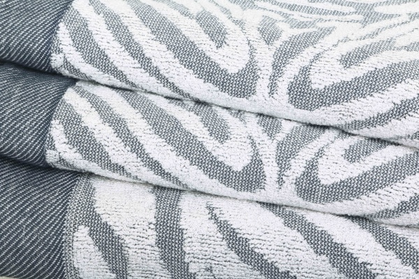 Полотенце махровое Zebra 70x140 см серый Texpol 