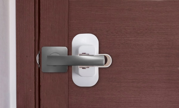 Замок на дверну ручку DreamBaby