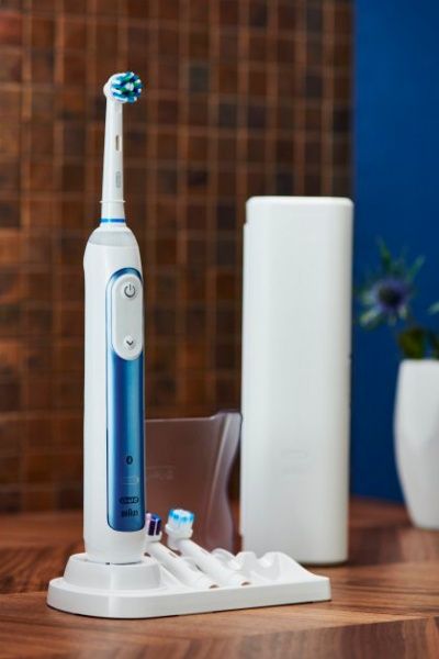 Электрическая зубная щетка Oral-B Smart 6 6000n D 700.535.5XP CR