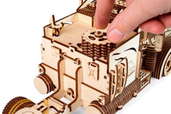 3D-конструктор Ugears Тягач VM-03 70056