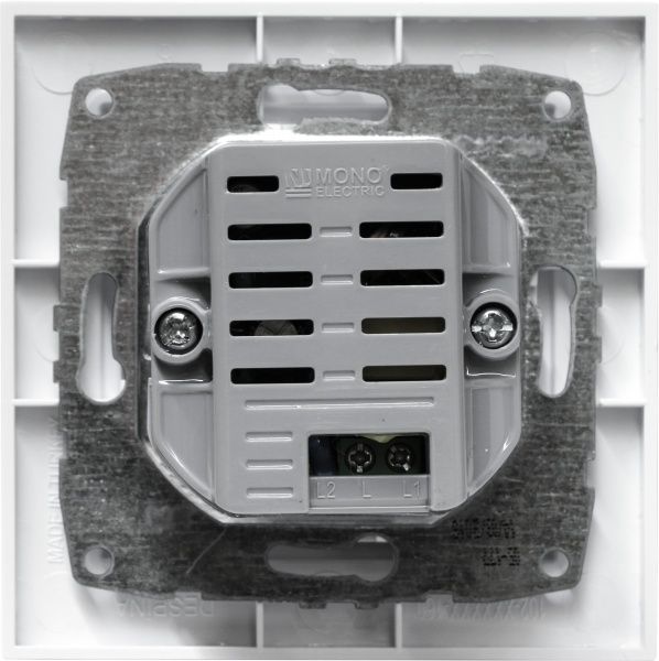 Розетка USB із заземленням Mono Despina без шторок без кришки білий 102-190005-177
