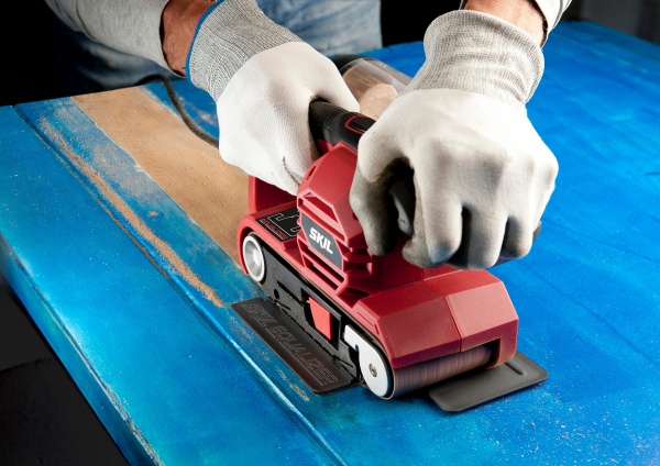 Стрічкова шліфмашина SKIL SR1E7615AB