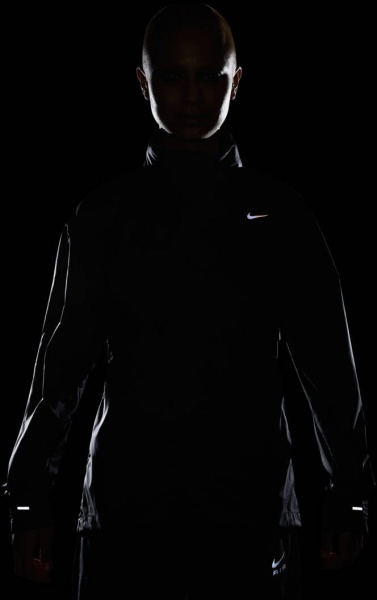 Вітрівка Nike W NK FAST REPEL JACKET FB7451-010 р.XL чорний
