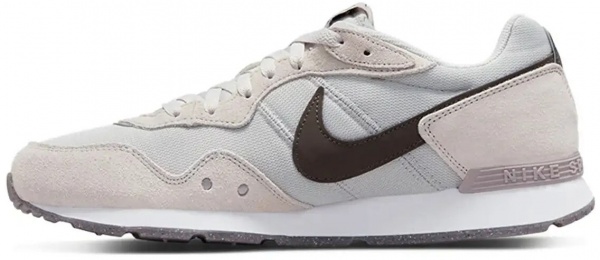 Кросівки Nike Venture Runner CK2944-013 р.41 хакі