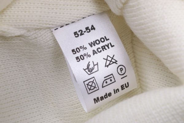 Комплект шапка + снуд унисекс Pompona р.52-54 белый 20 Z P 95 k 