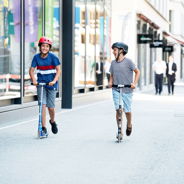 Самокат Micro Sprite LED різнокольоровий принт SA0225 