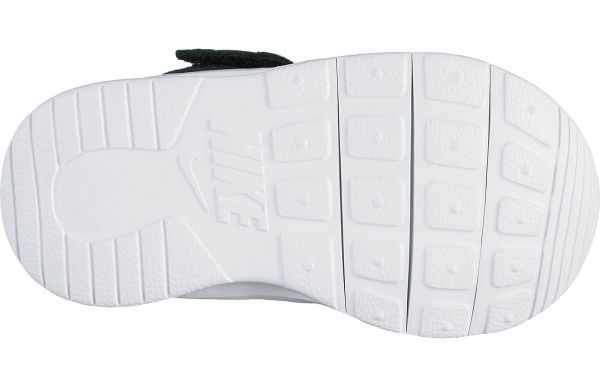 Кроссовки Nike TANJUN (TDV) 818383-011 р.5C черный