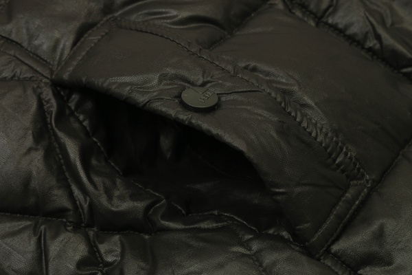 Куртка жін. F534042 к-р чорний XS