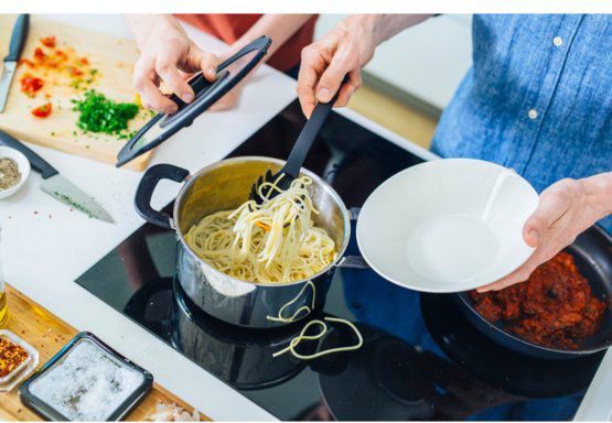 Ложка для спагетти Functional Form 29 см 1027301 Fiskars