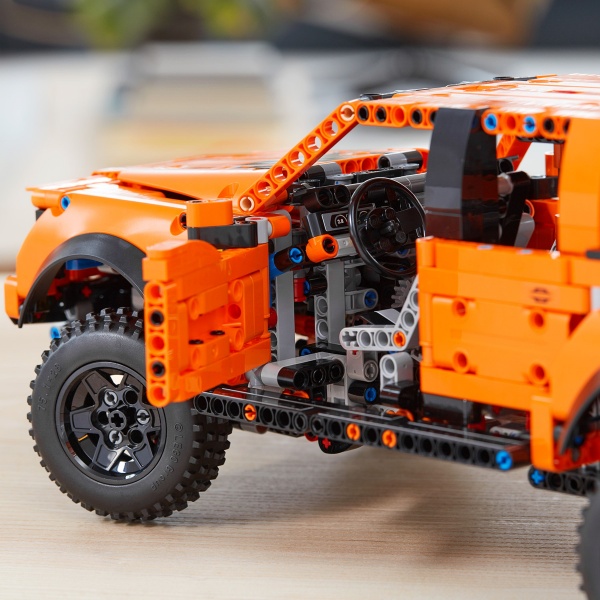 Конструктор LEGO Technic Ford® F-150 Raptor 42126