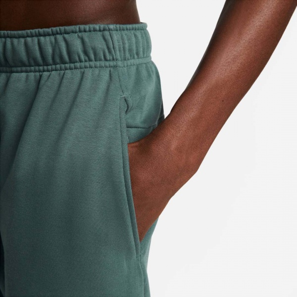 Брюки Nike DF PNT TAPER FA SWSH CU6775-309 р. XL зеленый