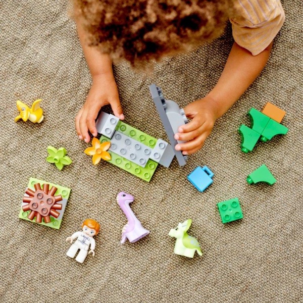 Конструктор LEGO DUPLO Ясли для динозавров 10938