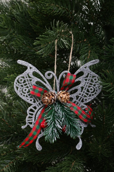 Декоративна підвіска Метелик з декором 15x15 см HF20Y2-06S срібло