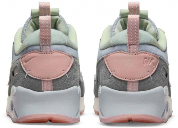 Кроссовки Nike DM9922-001 р.40,5 разноцветный