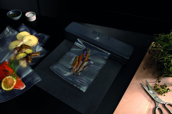 Пакувальник вакуумний Electrolux E4VS14AG 