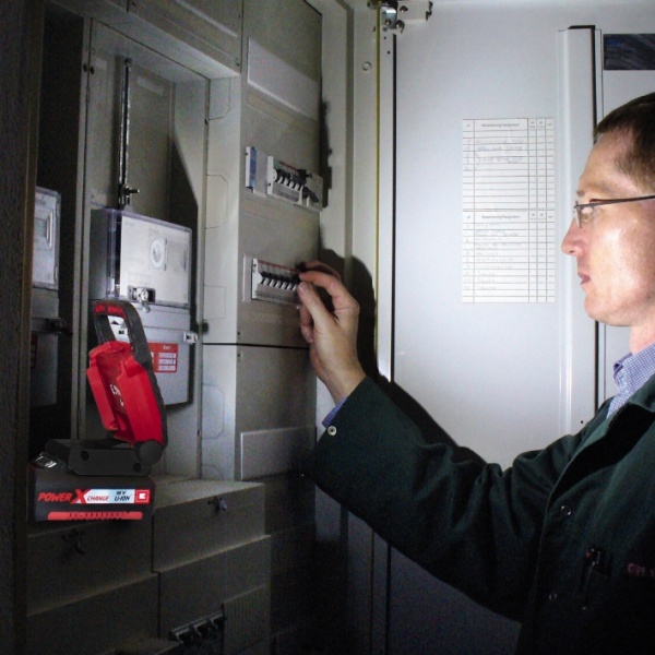 Фонарь Einhell 18,0V X-Change TE-CL 18 Li - Solo 4514110