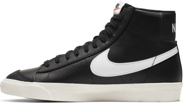 Кроссовки Nike Blazer Mid '77 Vintage BQ6806-002 р.45 черный