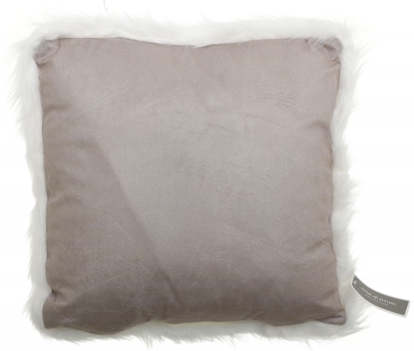 Подушка KM зі штучним хутром поліестер 45x45 см в асортименті 