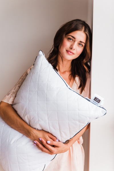 Подушка антиаллергенная 1164 Royal Pearl EcoSilk мягкая 50x70 см (2200001515505) MirSon