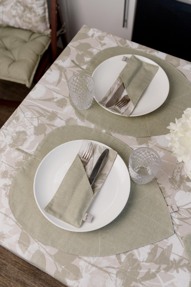 Скатерть Herbs Plants 133x180 см La Nuit