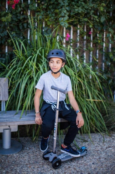 Самокат Micro Maxideluxe volcano grey темно-серый ММD060 