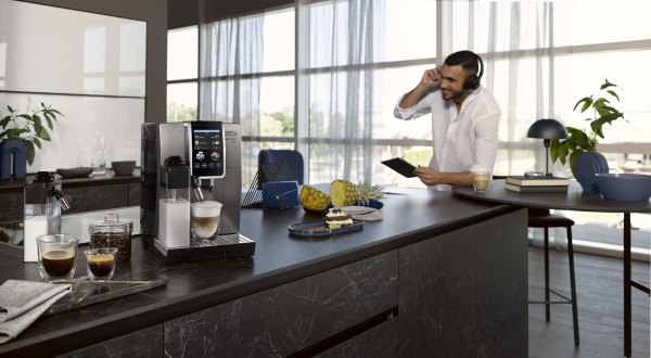 Кавомашина Delonghi Dinamica Plus ECAM380.95.TB 