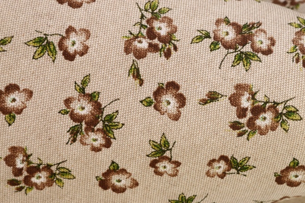 Скатертина Lucy квітка 133x180 см коричневий La Nuit 