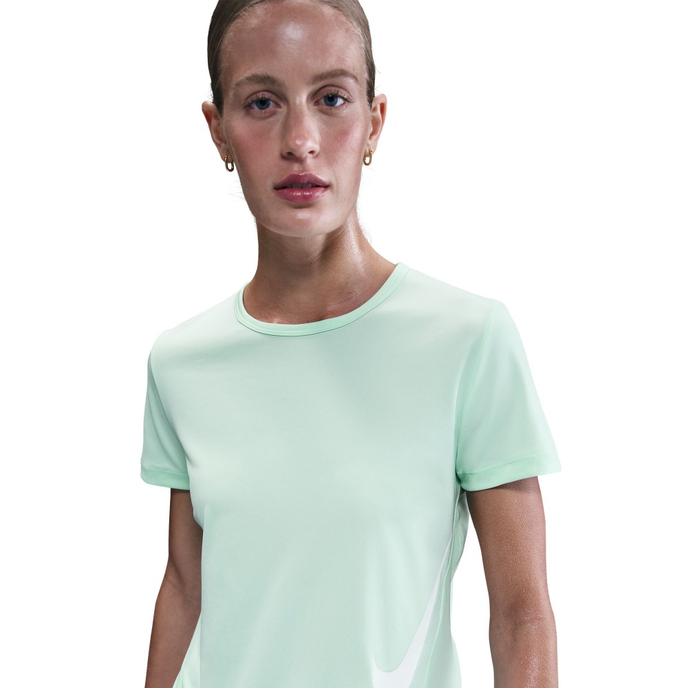 Майка Nike W NK TEMPO SWSH HBR DF SS TOP HV2772-353 р.XS зеленый