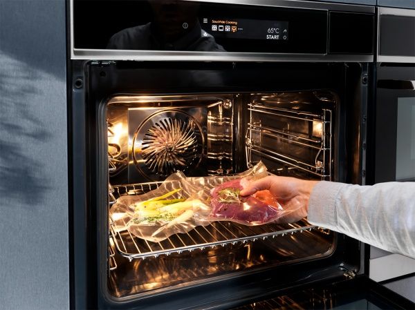 Духова шафа Electrolux OKA9S31WX SteamPro