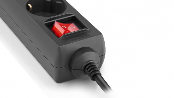 Фильтр-удлинитель Real-el RS-6 Protect M с заземлением 6 гн. черный 5 м 