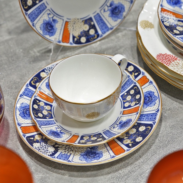 Сервиз столово-чайный Kikka 37 предметов на 6 персон Narumi