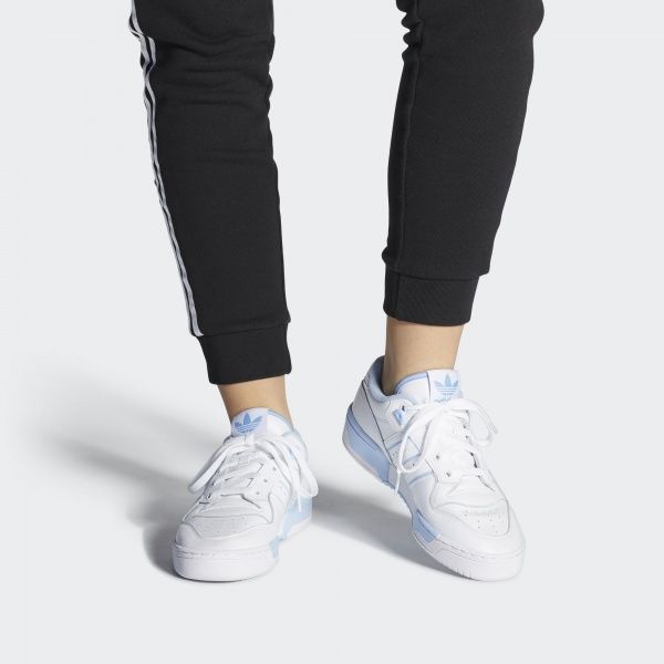 Кроссовки Adidas RIVALRY LOW W EE5932 р.5,5 белый