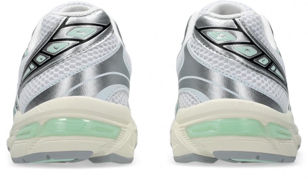 Кросівки жіночі Asics GEL-1130 1202A164-120 р.37,5 білі