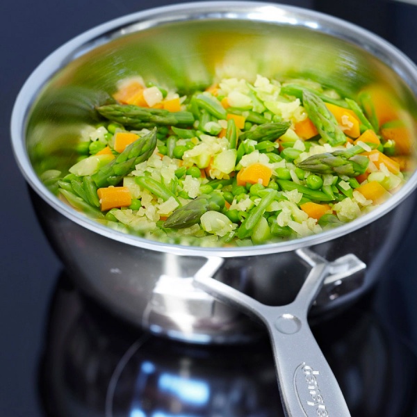 Сотейник конический 18 см с крышкой 1.5 л Silvinox Industry 5 40850-743-0 Demeyere