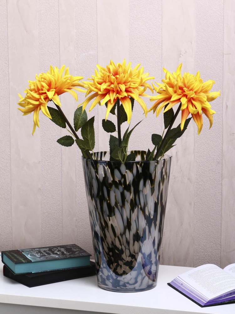 Ваза стеклянная Wrzesniak Glassworks Confetti 35 см черно-белая 17-6999