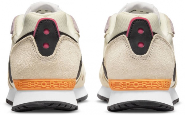 Кроссовки Nike Venture Runner CK2948-107 р.US 9 бежевый