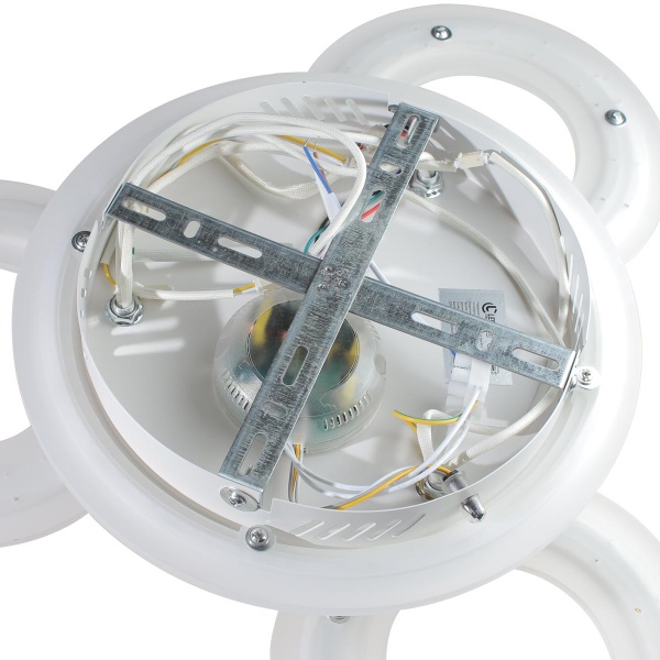 Люстра стельова LED CONCEPT Dalkey R3 3x75 Вт білий 