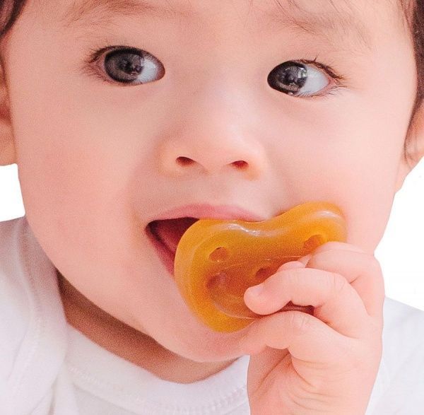 Соска-пустышка Hevea Star and Moon Large анатомическая от 3 до 36 месяцев Оранжевая