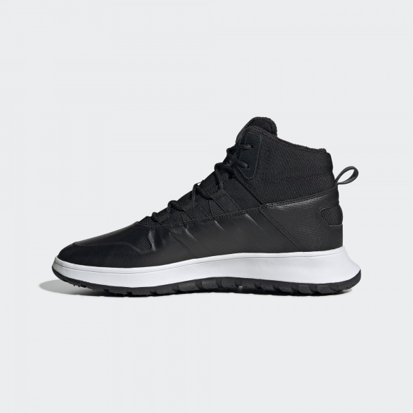 Ботинки Adidas FUSION STORM WTR EE9709 р. UK 9 черный