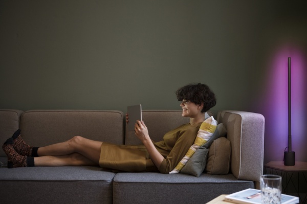 Светильник светодиодный Ledvance Led Smart Wi-Fi Floor Corner Slim 8W 2700-6500K 