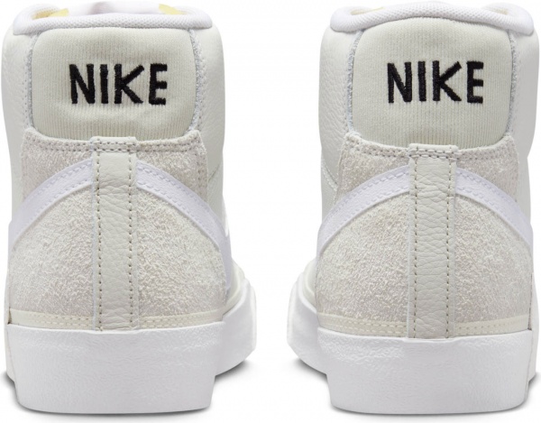 Кросівки Nike BLAZER '77 PRO CLUB DQ7673-003 р.42 бежевий