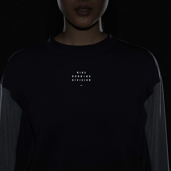 Джемпер Nike W NK DF RUN DVN CREW DD5263-010 р. S чорний