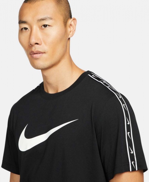 Футболка Nike REPEAT SW SS TEE DX2032-010 р.M чорний